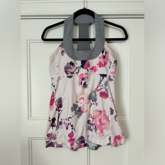 Lululemon scoop neck tank top. Size 8 - Picture 1 of 2